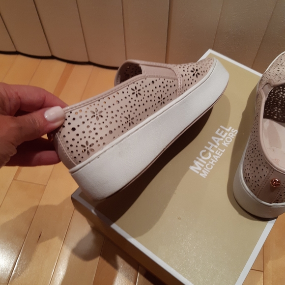 Michael Kors shoes - Picture 11 of 13